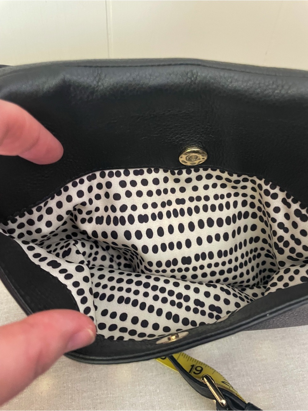 Vince Camuto Saddle Crossbody Black Leather Bag w/ Polka Dot Fabric Lining - Picture 13 of 15
